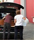 EWP_2021candid_may5_shops_for_furniture_in_la_018.jpg